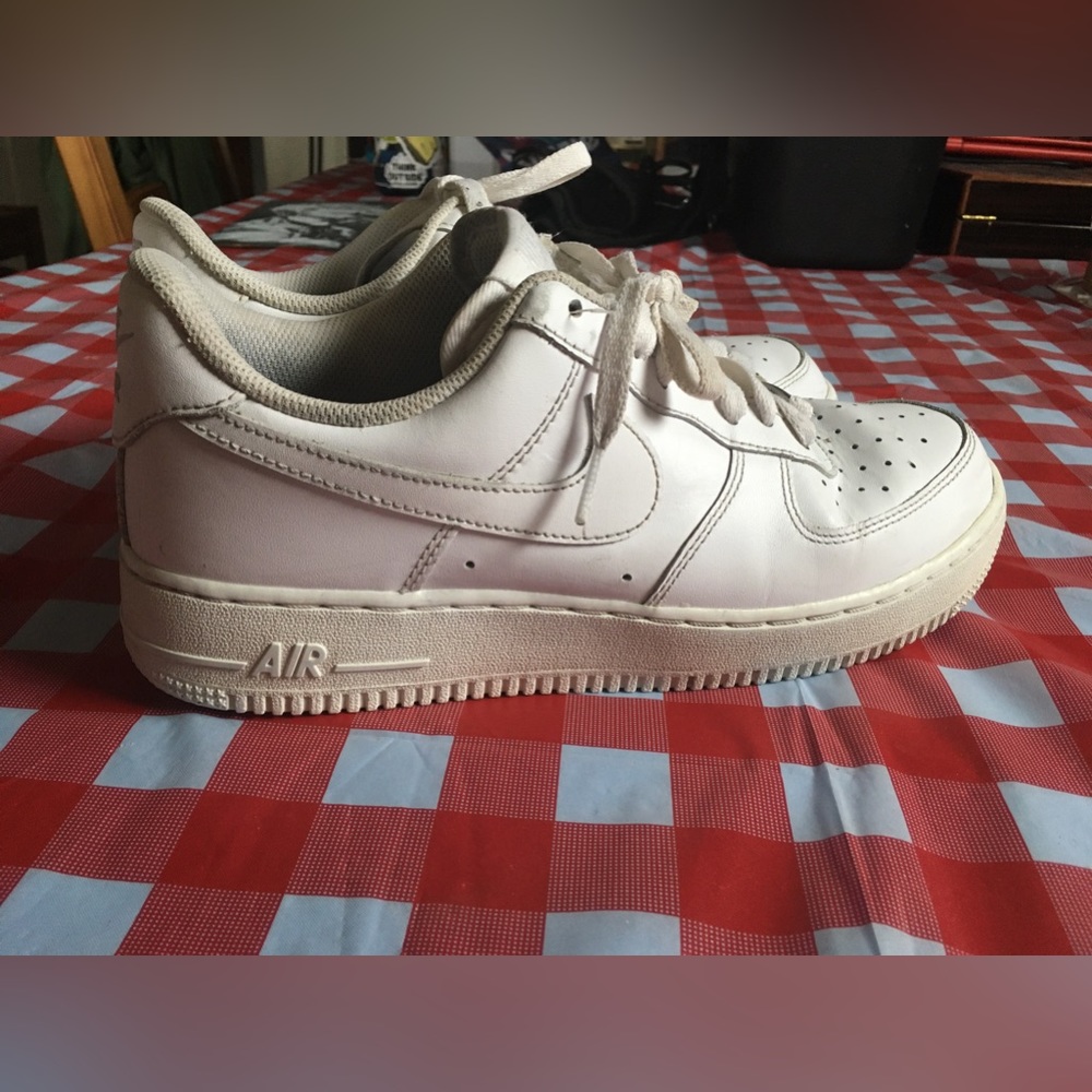Nike Air Force 1 ‘07. Men’s Size: 8.5